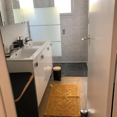 Maison, Terrasse, Parking, 4lits, Et Canape Lit, 7personnes