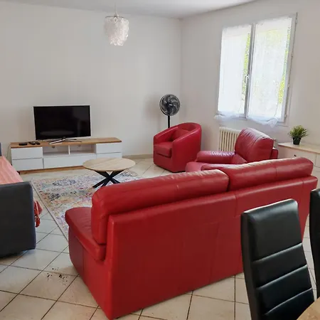 Maison, Terrasse, Parking, 4lits, Et Canapé Lit, 7personnes Poitiers