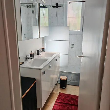 Maison, Terrasse, Parking, 4lits, Et Canape Lit, 7personnes Dom wakacyjny Poitiers