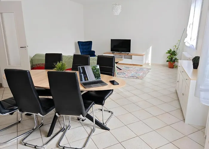 Dom wakacyjny Maison, Terrasse, Parking, 4lits, Et Canape Lit, 7personnes