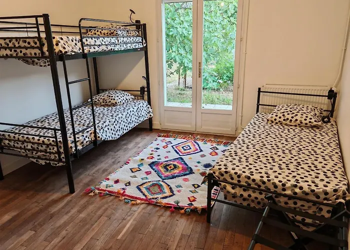 Maison, Terrasse, Parking, 4lits, Et Canape Lit, 7personnes Ferienhaus Poitiers